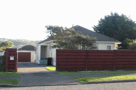 Photo of property in 14 Kapiti Crescent, Titahi Bay, Porirua, 5022