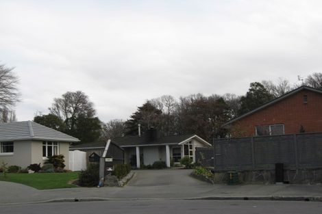 Photo of property in 15 Nutfield Lane Cashmere Christchurch City