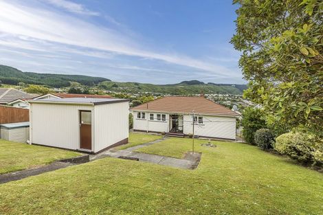 Photo of property in 57 Taylor Terrace, Tawa, Wellington, 5028
