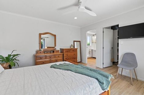 Photo of property in 3 Shaun Close, Papamoa Beach, Papamoa, 3118