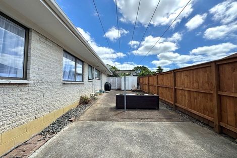 Photo of property in 1/27 Butley Drive, Farm Cove, Auckland, 2012