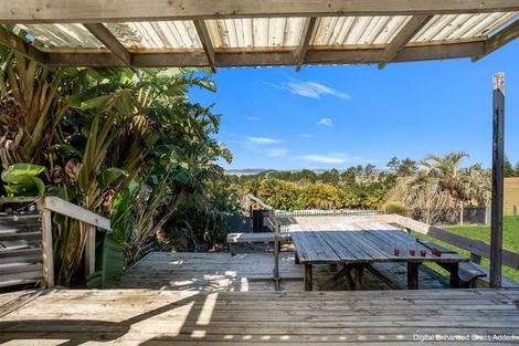 Photo of property in 2856 South Head Road, South Head, Helensville, 0874
