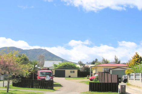 Photo of property in 26 Arthur Crescent, Hilltop, Taupo, 3330