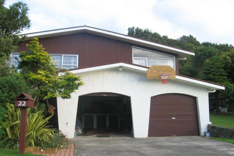 Photo of property in 22 Rembrandt Avenue, Tawa, Wellington, 5028