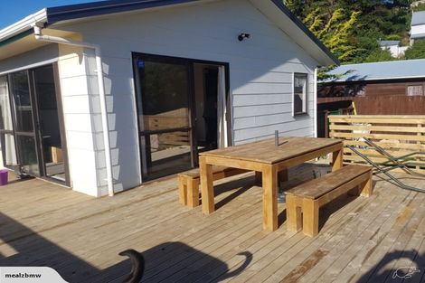 Photo of property in 2/12 Mcmanaway Grove, Stokes Valley, Lower Hutt, 5019