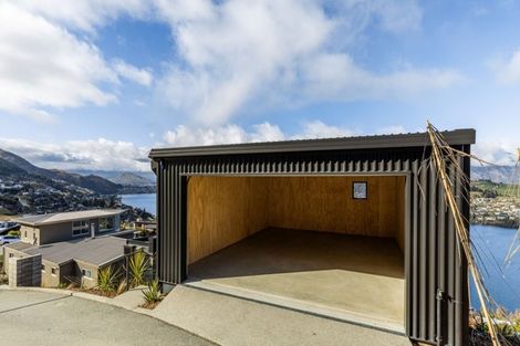 Photo of property in 5 Lancewood Lane, Queenstown, 9300