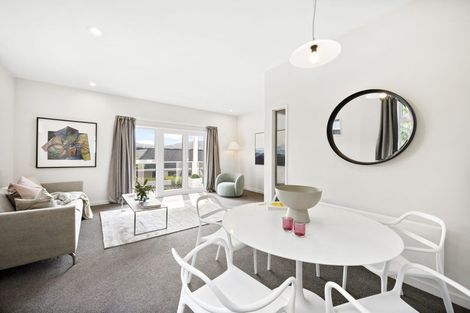 Photo of property in 11 Lawson Place, Mount Victoria, Wellington, 6011