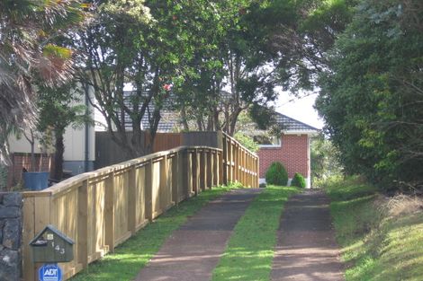Photo of property in 143 Golf Road, Titirangi, Auckland, 0600