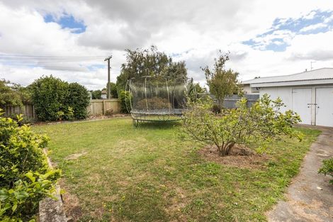 Photo of property in 2 Norwich Place, Awapuni, Palmerston North, 4412
