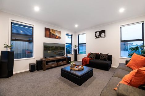 Photo of property in 15 Kotiate Street, Papamoa Beach, Papamoa, 3118