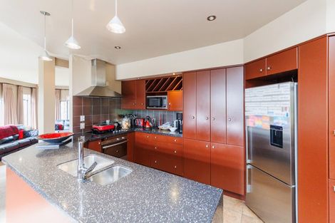 Photo of property in 5 The Oaks, Awapuni, Palmerston North, 4412