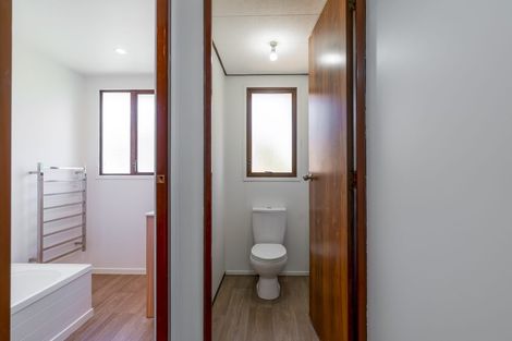 Photo of property in 348 Glengarry Road, Glen Eden, Auckland, 0602