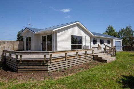 Photo of property in 11 Benner Drive, Ngatea, 3503