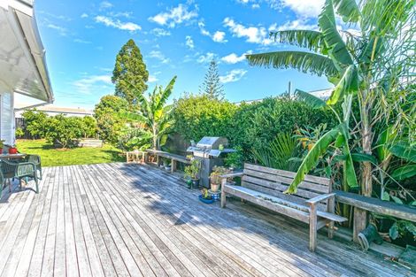 Photo of property in 5 Kauri Place, Tairua, 3508