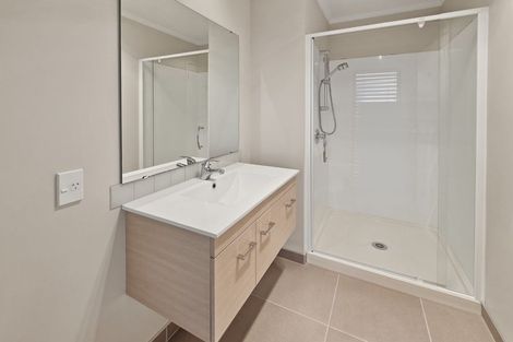 Photo of property in 39 Station Street, Hobsonville, Auckland, 0616