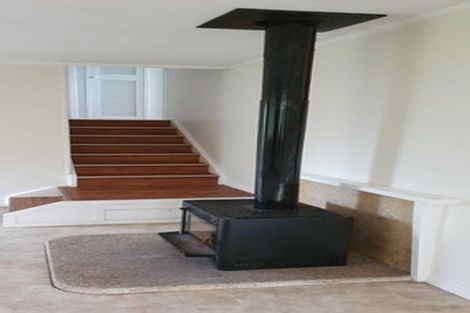 Photo of property in 13 Vina Place, Massey, Auckland, 0614