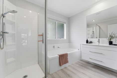 Photo of property in 5 Kihona Rise, Pyes Pa, Tauranga, 3112