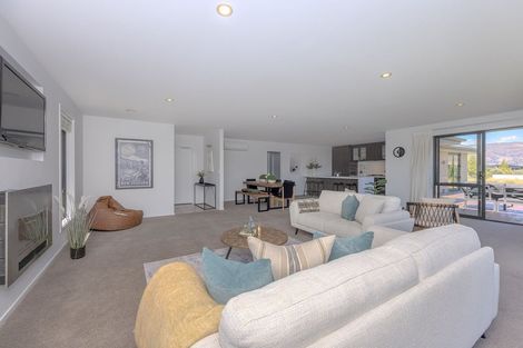 Photo of property in 18 Westview Road, Wanaka, 9305