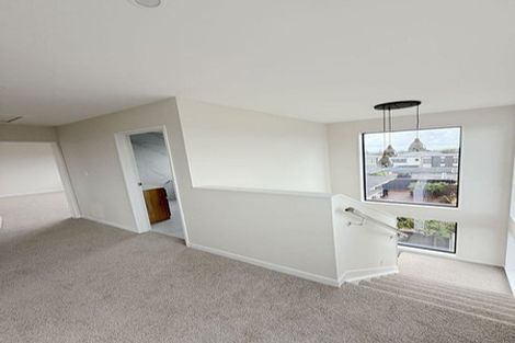 Photo of property in 73 Hutchinsons Road, Bucklands Beach, Auckland, 2014