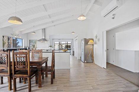 Photo of property in 124 Pepe Road, Tairua, 3508