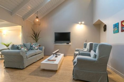 Photo of property in 1/91 Princes Street, Northcote Point, Auckland, 0627