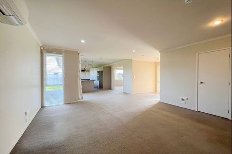 Photo of property in 10 Madison Street, Cambridge, 3434