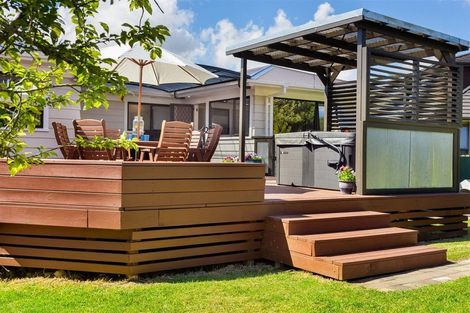 Photo of property in 21a Alexander Street, Cockle Bay, Auckland, 2014