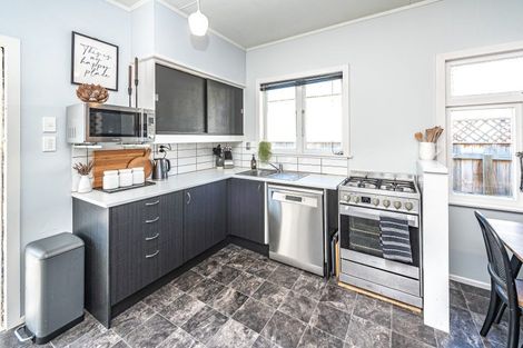 Photo of property in 15 Te Mawae Street, Whanganui East, Whanganui, 4500