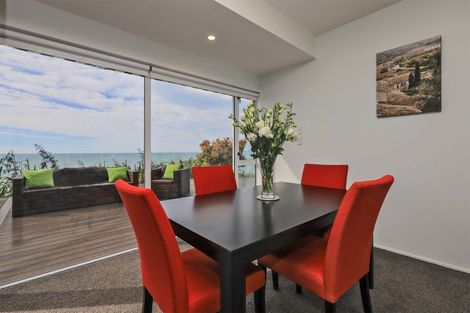 Photo of property in 132 Priestley Terrace, Bluff Hill, Napier, 4110