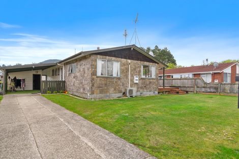 Photo of property in 95 Aquarius Drive, Kawaha Point, Rotorua, 3010