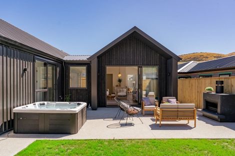 Photo of property in 95 Drysdale Road, Jacks Point, 9371