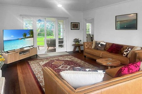 Photo of property in 86 Tawa Road, Kumeu, 0891