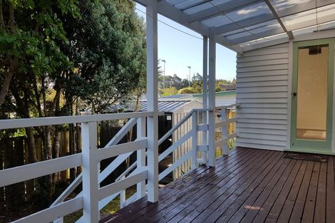 Photo of property in 2/30 Elliott Avenue, Bayview, Auckland, 0629
