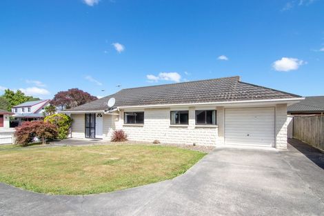 Photo of property in 15 Hanmer Place, Highbury, Palmerston North, 4412