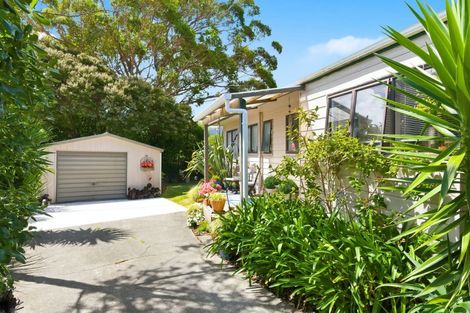 Photo of property in 5 Dennis Taylor Court, Paraparaumu, 5032