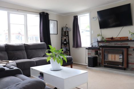 Photo of property in 5 Oak Avenue, Nawton, Hamilton, 3200