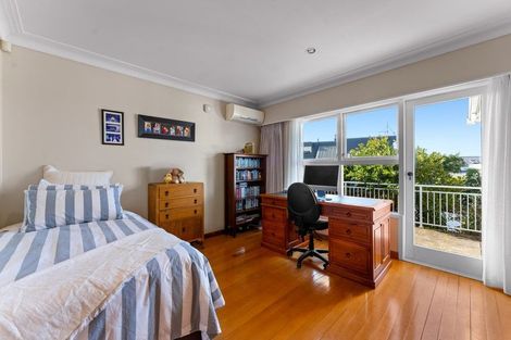 Photo of property in 99 Aberdeen Road, Castor Bay, Auckland, 0620