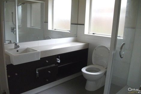 Photo of property in 22 Terrasini Drive, Flat Bush, Auckland, 2019