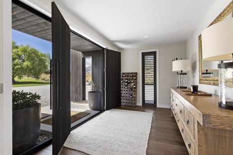 Photo of property in 7 Bendemeer Lane, Lake Hayes, Queenstown, 9371
