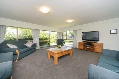 Photo of property in 15 Truscott Grove, Awapuni, Palmerston North, 4412