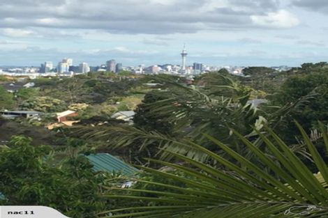 Photo of property in 1/165 Birkenhead Avenue, Birkenhead, Auckland, 0626