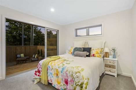 Photo of property in 9a Clematis Avenue, Murrays Bay, Auckland, 0630