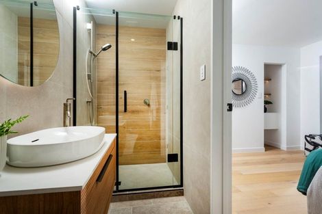 Photo of property in 3b Serrata Place, Browns Bay, Auckland, 0630