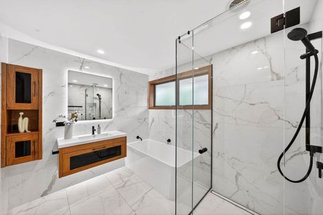 Photo of property in 18b Stratford Avenue, Milford, Auckland, 0620