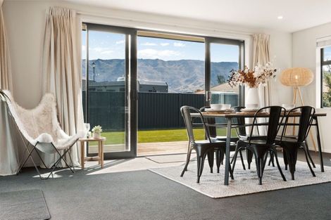 Photo of property in 30 Ethereal Crescent, Mount Pisa, Cromwell, 9383