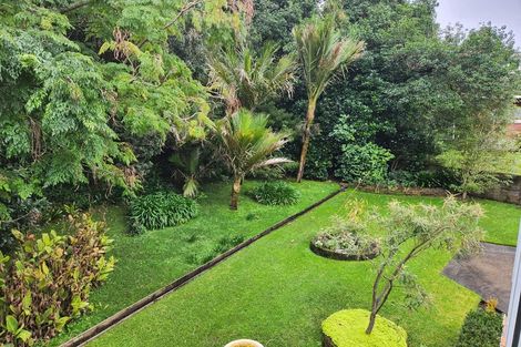 Photo of property in 2/86 Lake Road, Northcote, Auckland, 0627