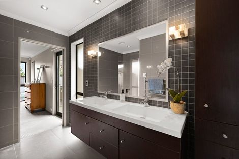 Photo of property in 21 Raddington Way, Huntington, Hamilton, 3210