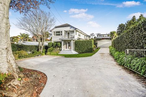 Photo of property in 67 Forest Lake Road, Forest Lake, Hamilton, 3200