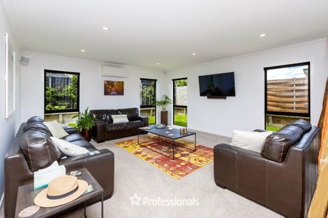 Photo of property in 15 Gilruth Road, Wallaceville, Upper Hutt, 5018