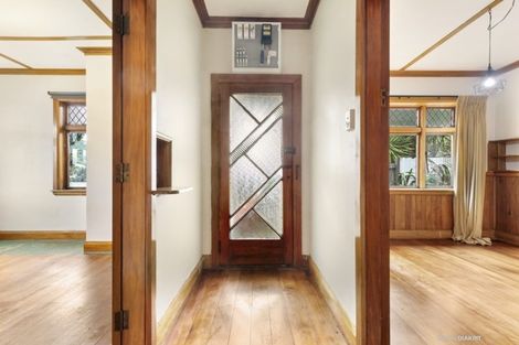 Photo of property in 100 Darlington Road, Miramar, Wellington, 6022